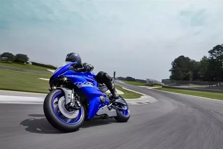 Легенда уходит с дороги. Yamaha R6 Race 2021