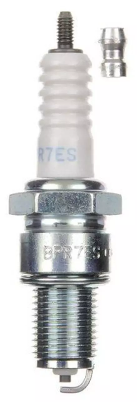 Свеча зажигания NGK BPR7ES для мотоциклов